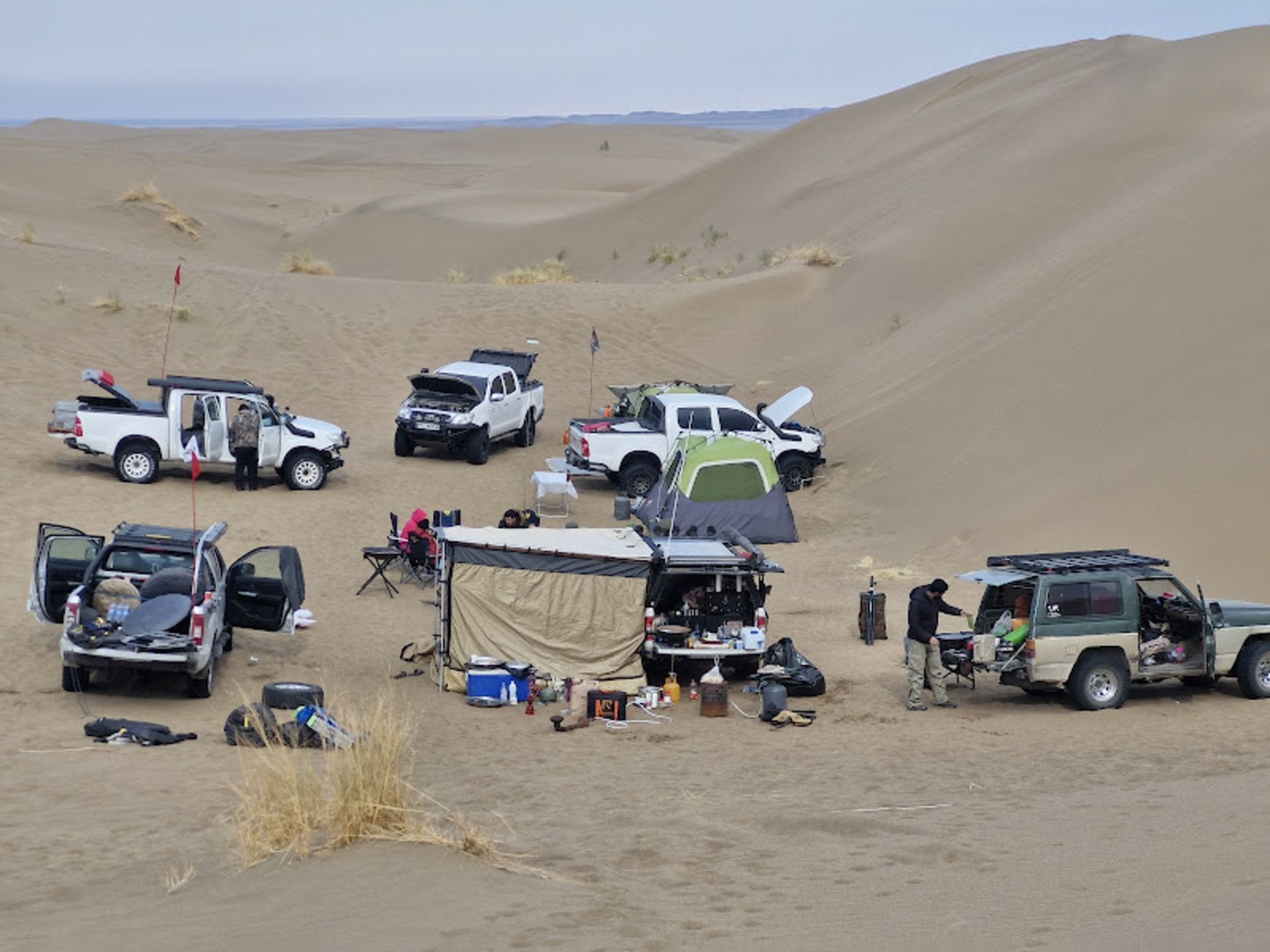 کمپینگ در کویر مرنجاب