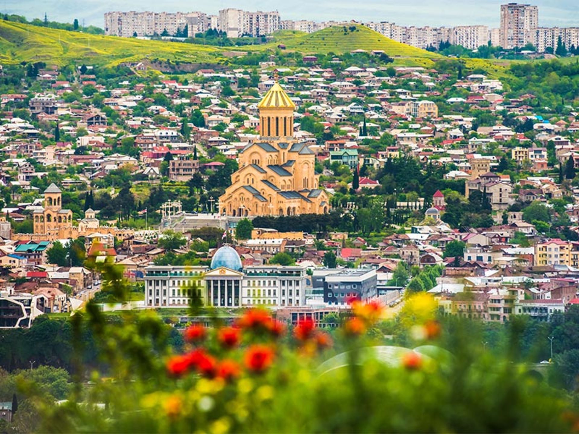 فضای شهری تفلیس در هوای بهاری