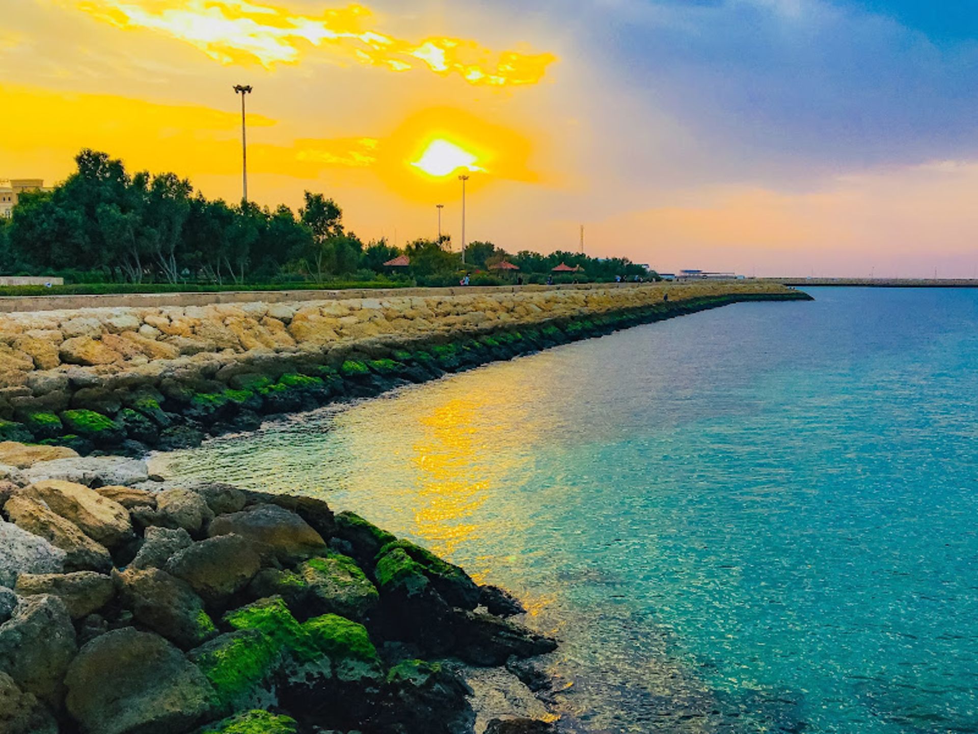 غروب خورشید در پارک ساحلی میرمهنا
