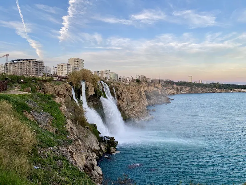 طبیعت جذاب آبشارهای دودن در آنتالیا