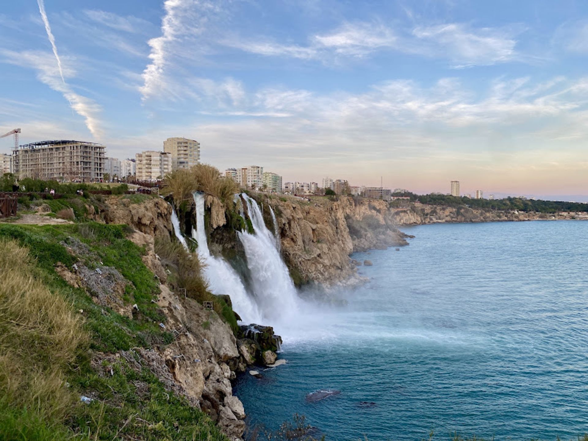 طبیعت جذاب آبشارهای دودن در آنتالیا