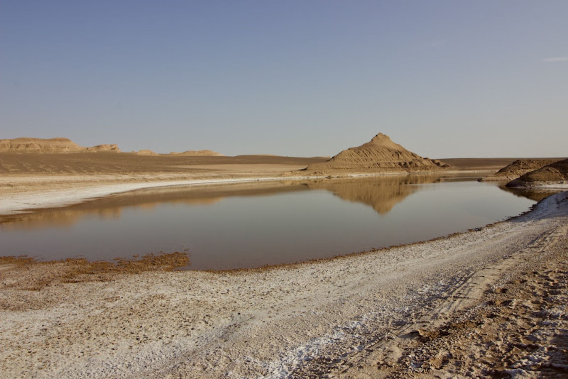 دریاچه فصلی کویر شهداد