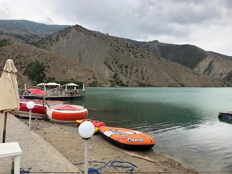 تفریحات آبی دریاچه ولشت