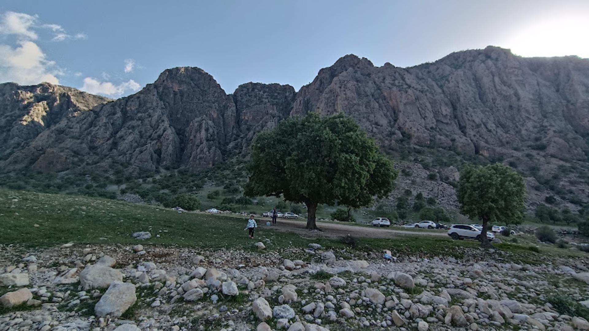 محل پارک خودروها برای تنگه بوان