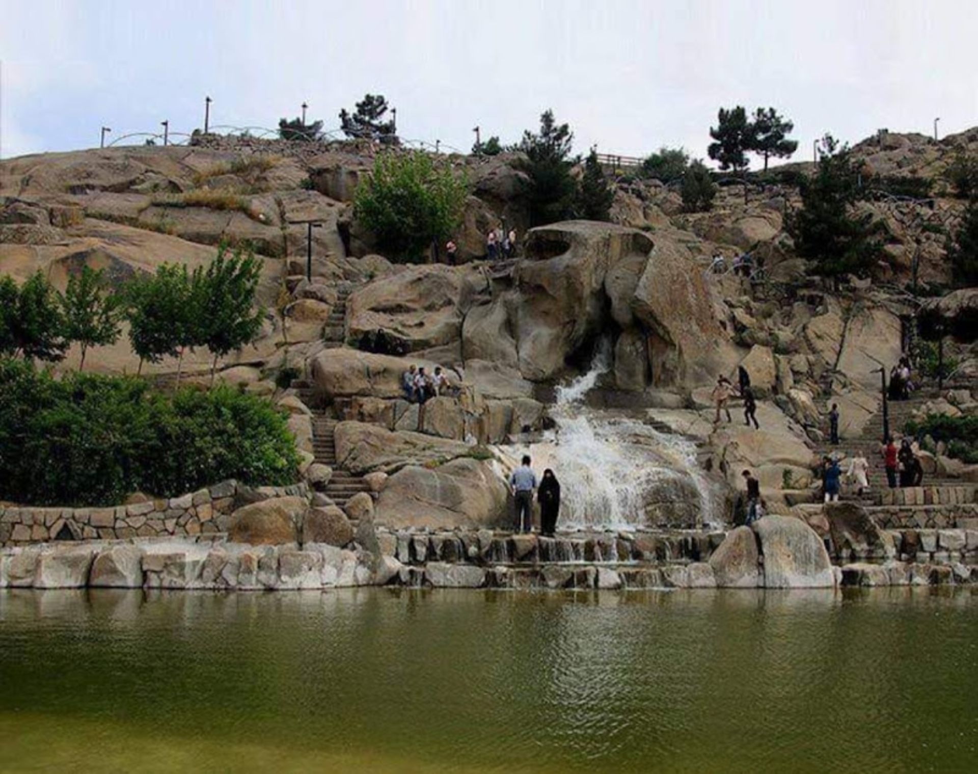 آبشار و طبیعت زیبای کوه سنگی 