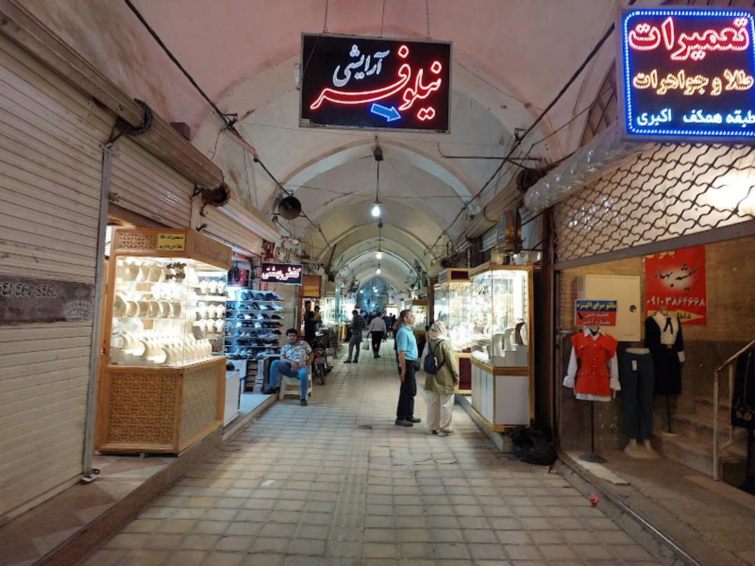 راهروی طلافروشان در بازار خان یزد