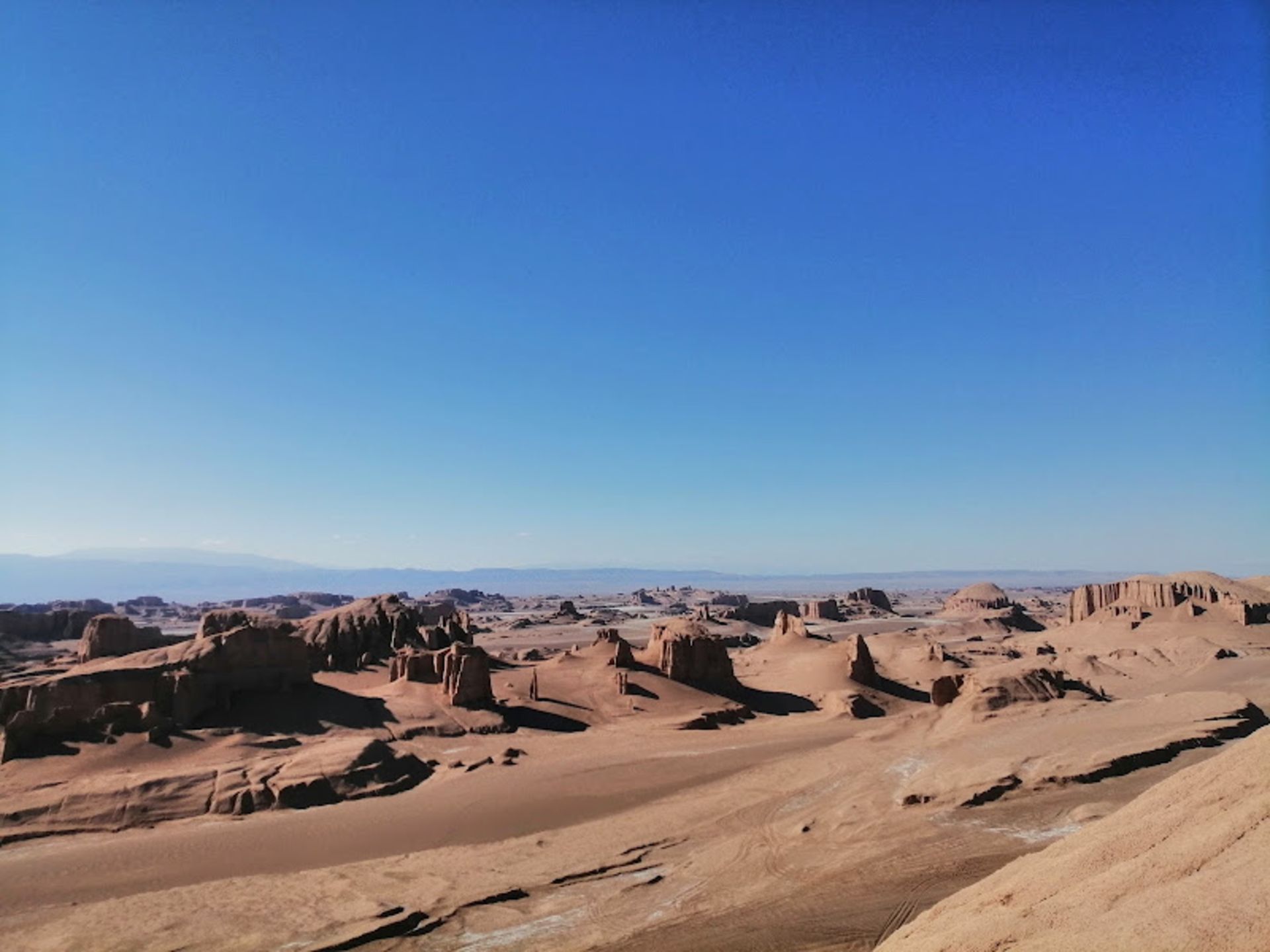 کلوت و تپه های کویر شهداد