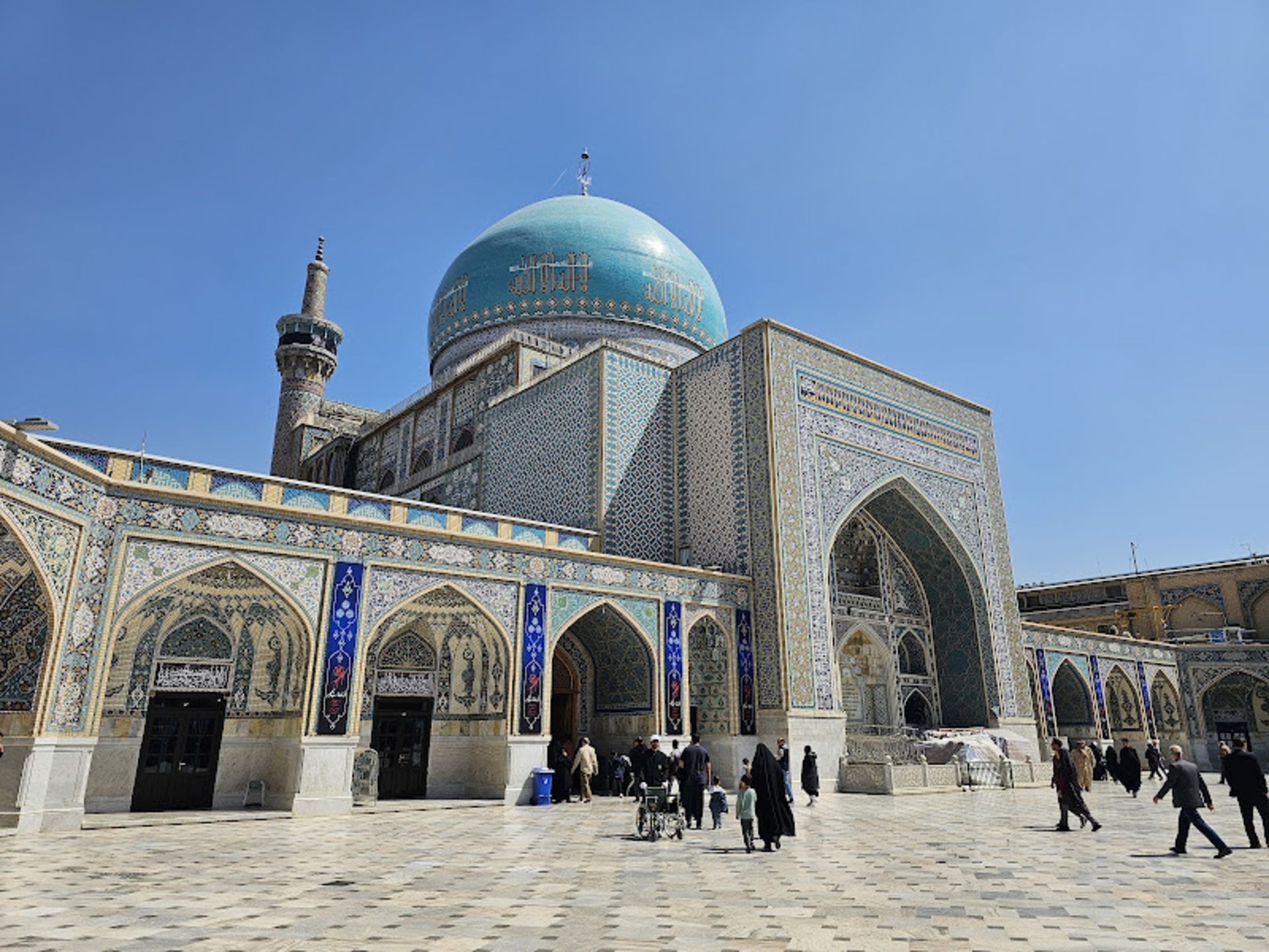 نمای کاشی کاری شده مسجد گوهرشاد