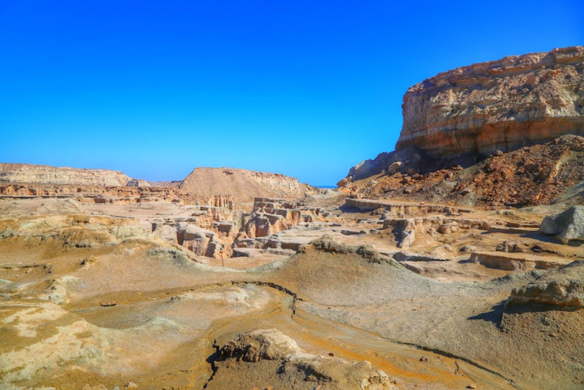 طبیعت زیبای دره ستارگان قشم