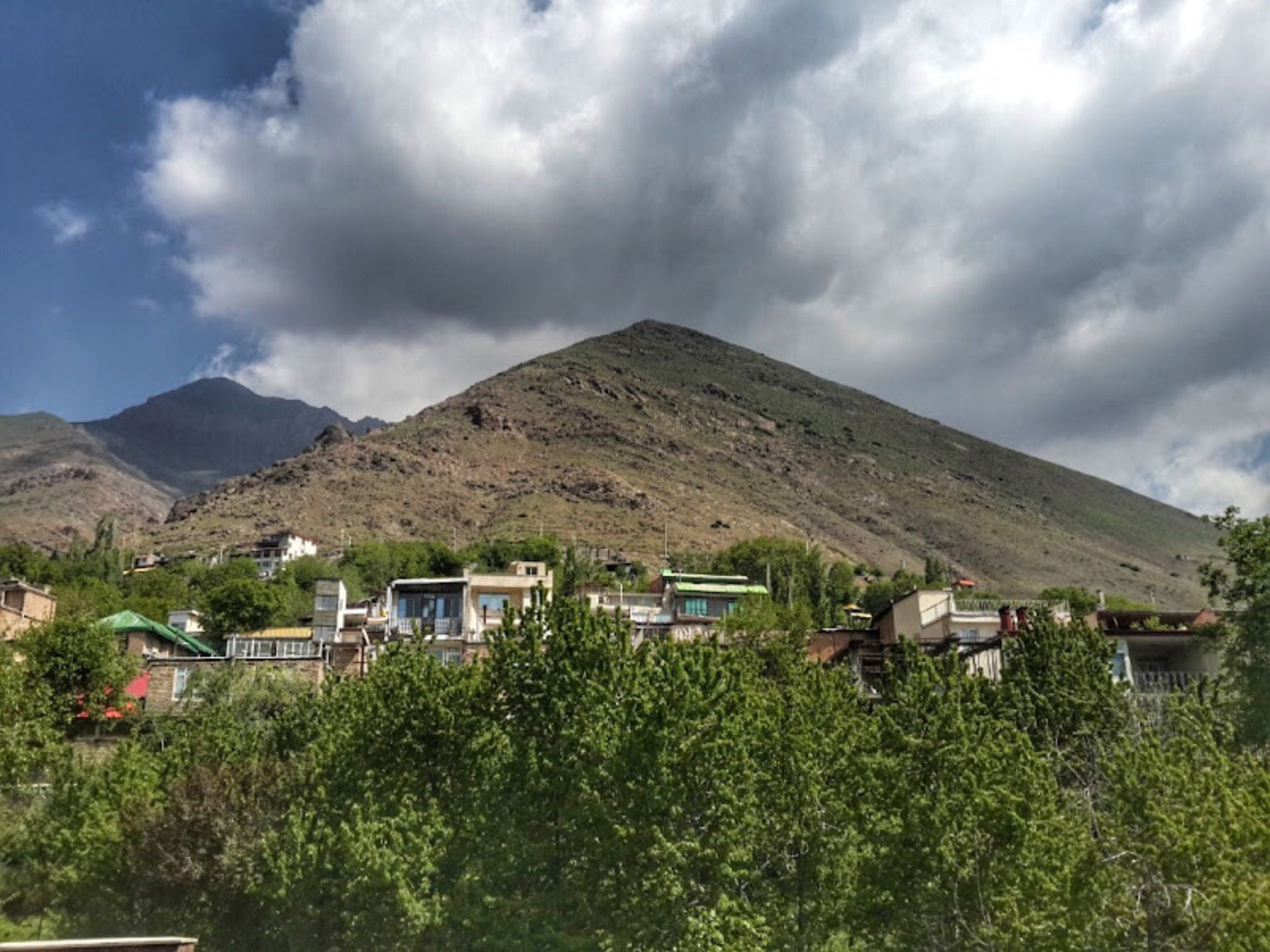 نمای دور از طبیعت زیبای روستای افجه