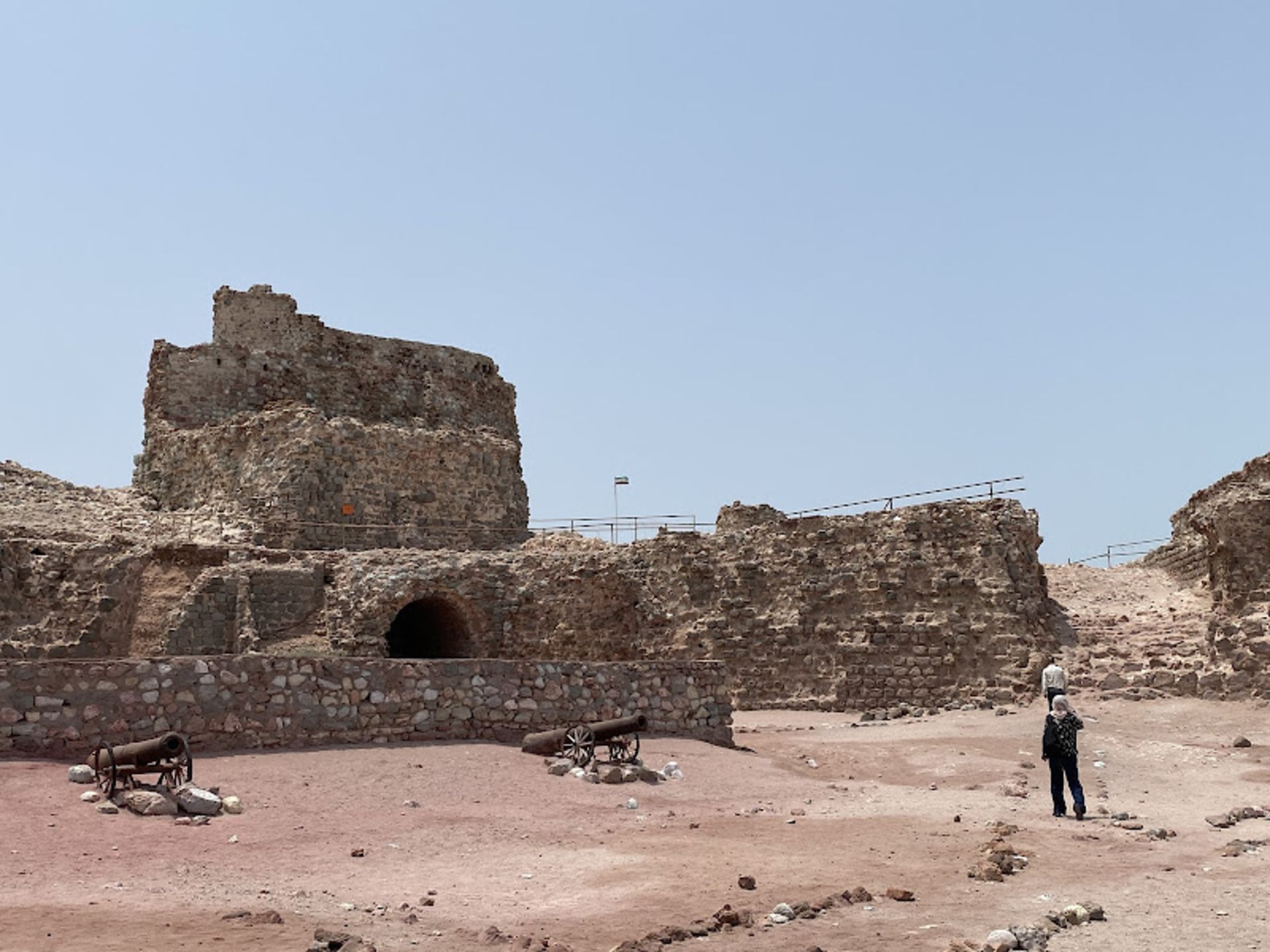 قلعه پرتغالی ها قشم در روز