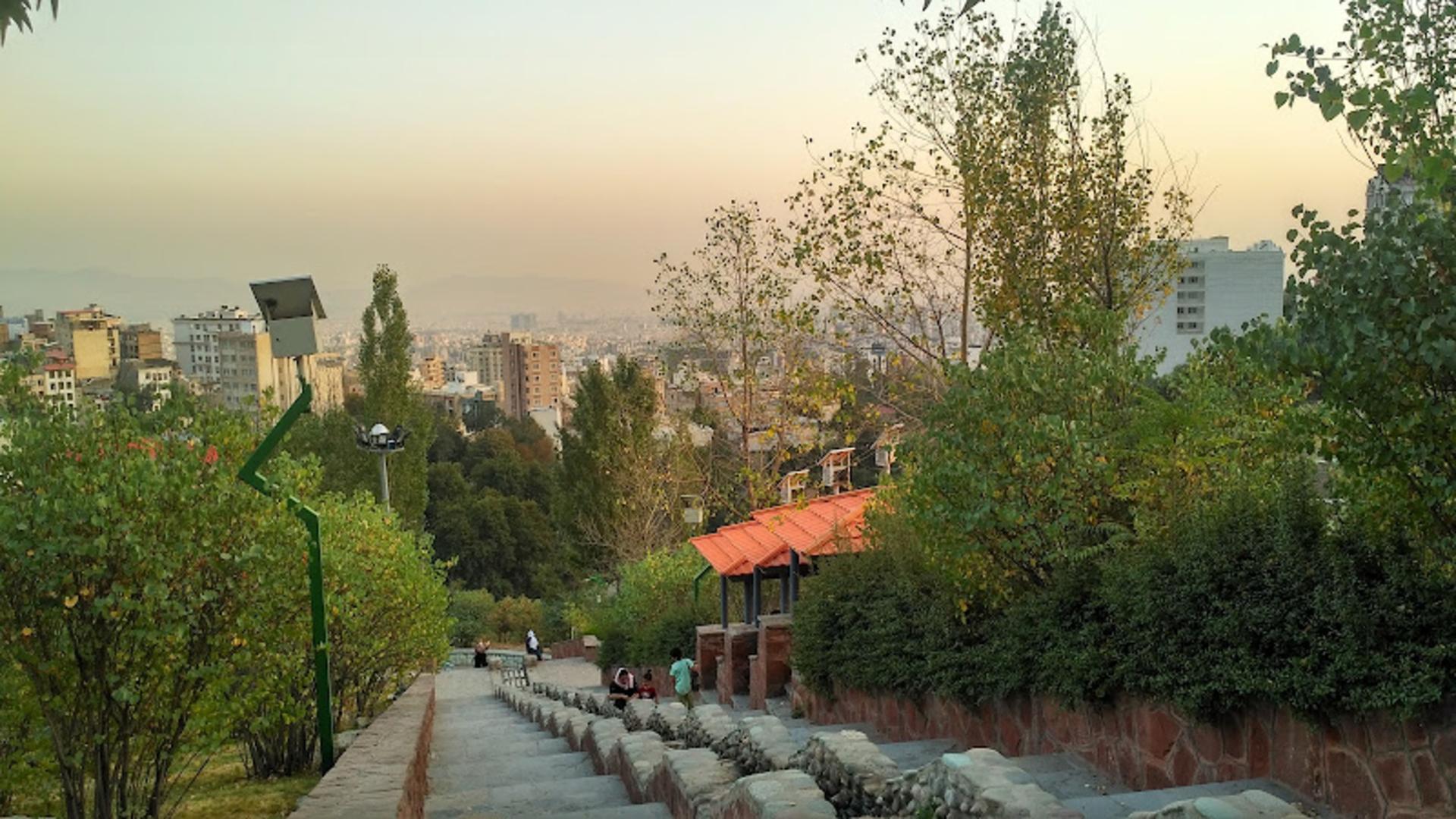 غروب آفتاب بوستان گلابدره در تهران