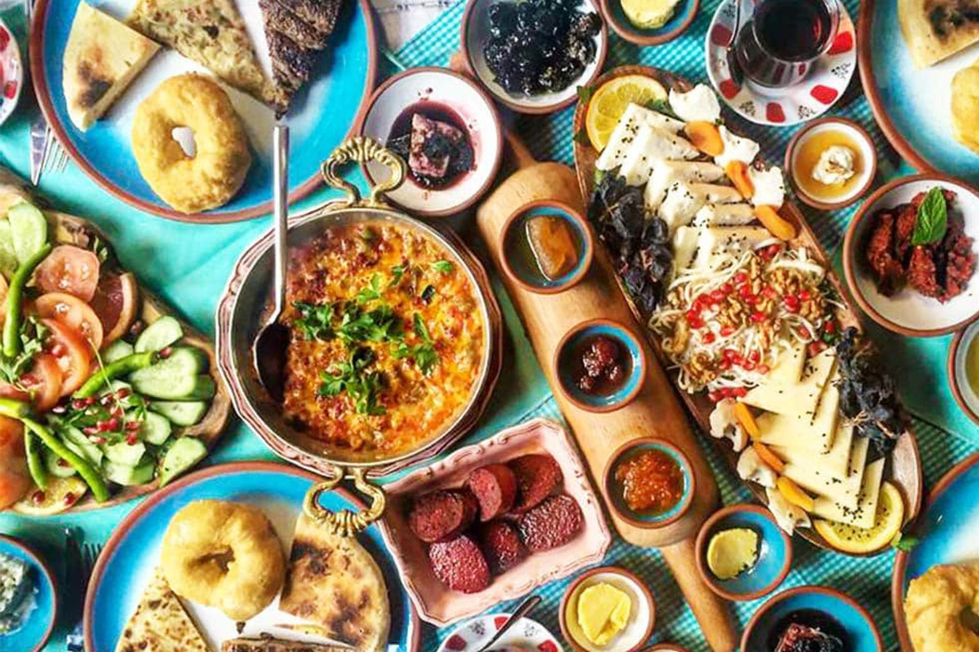 بهترین صبحانه‌های ترکی در تقسیم و جهانگیر www.bizevdeyokuz.com