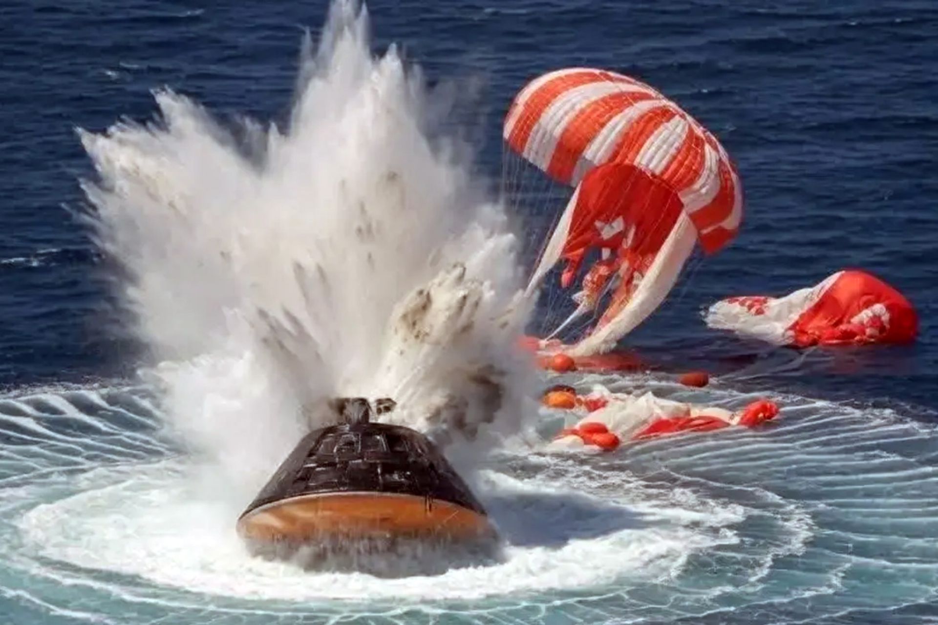 بازگشت به آرمتیس دو به زمین