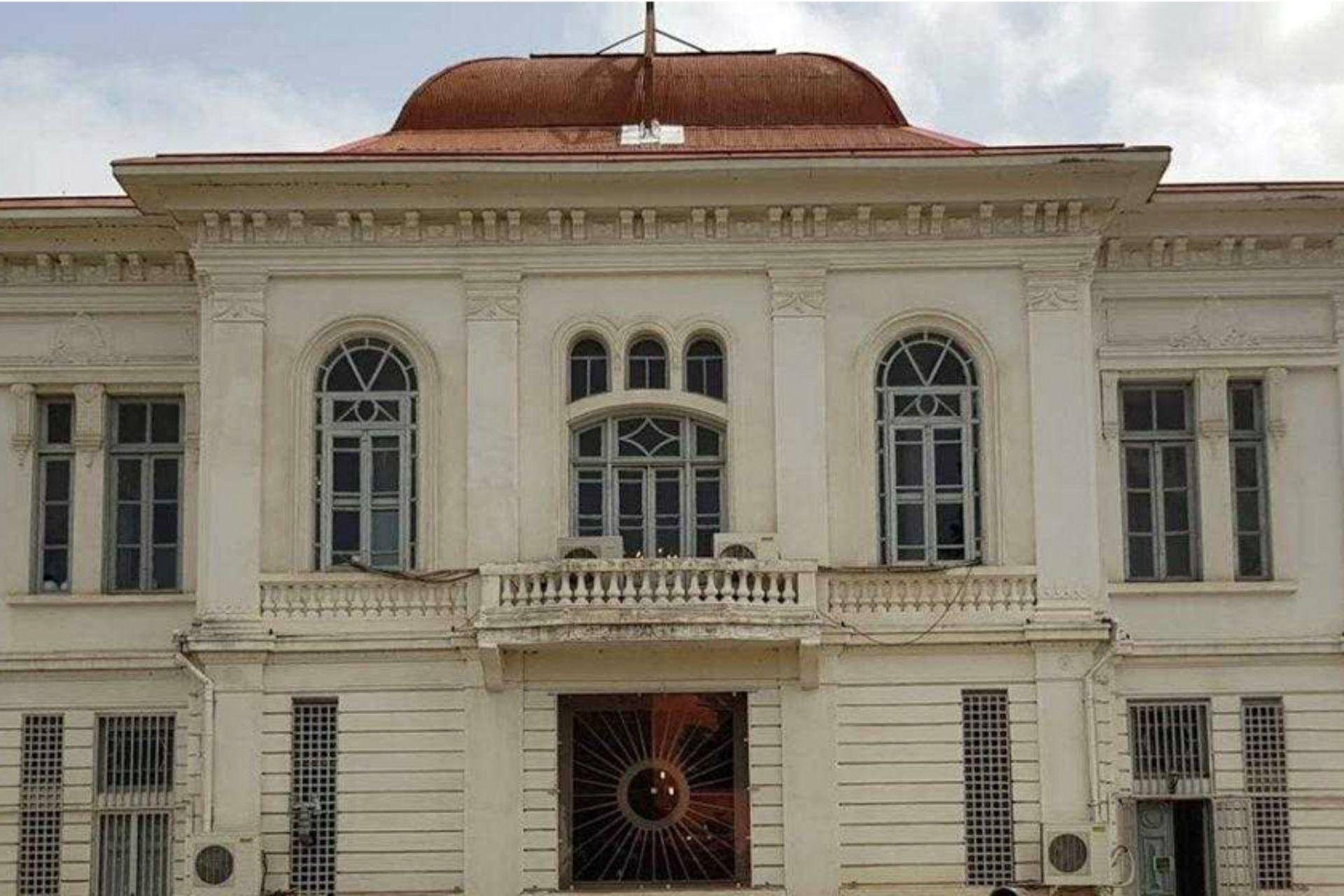 کاخ موزه میان پشته انزلی