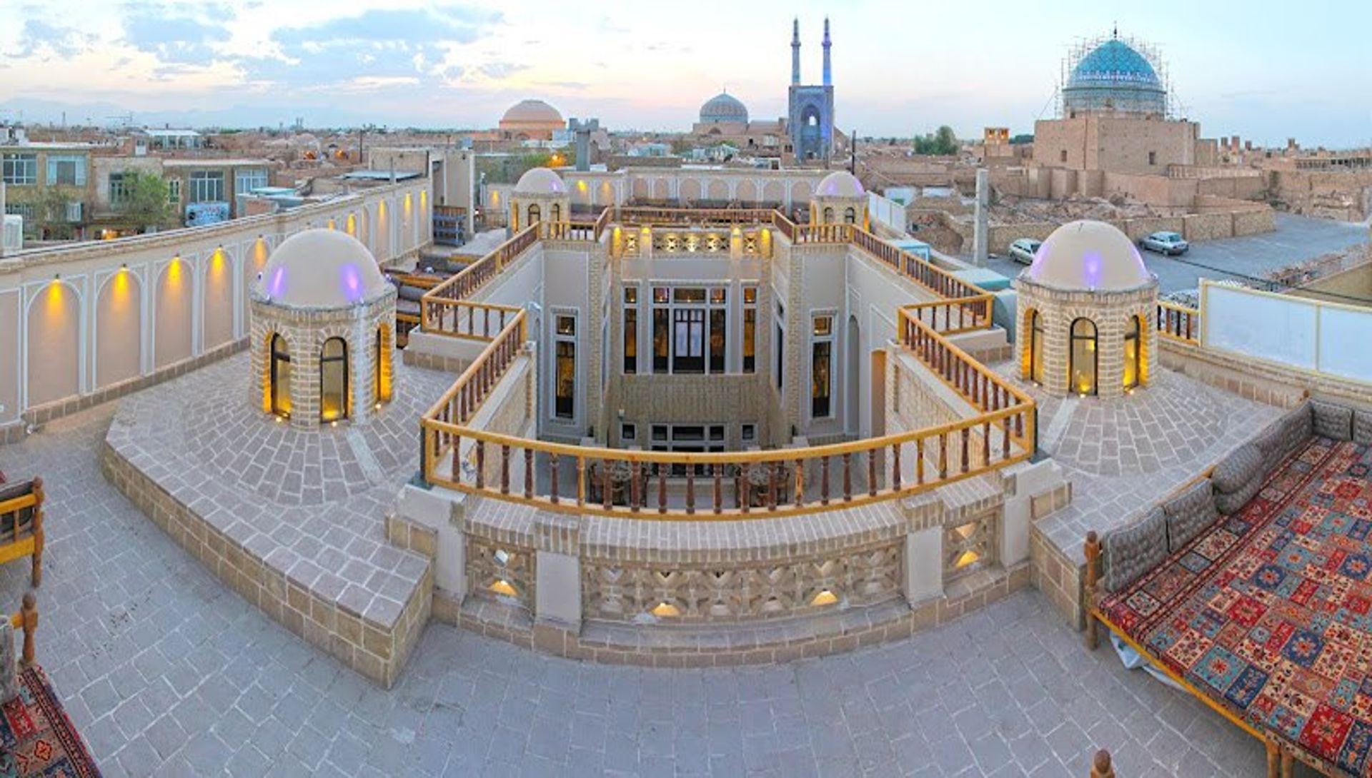 معماری سنتی کافه فوکا یزد