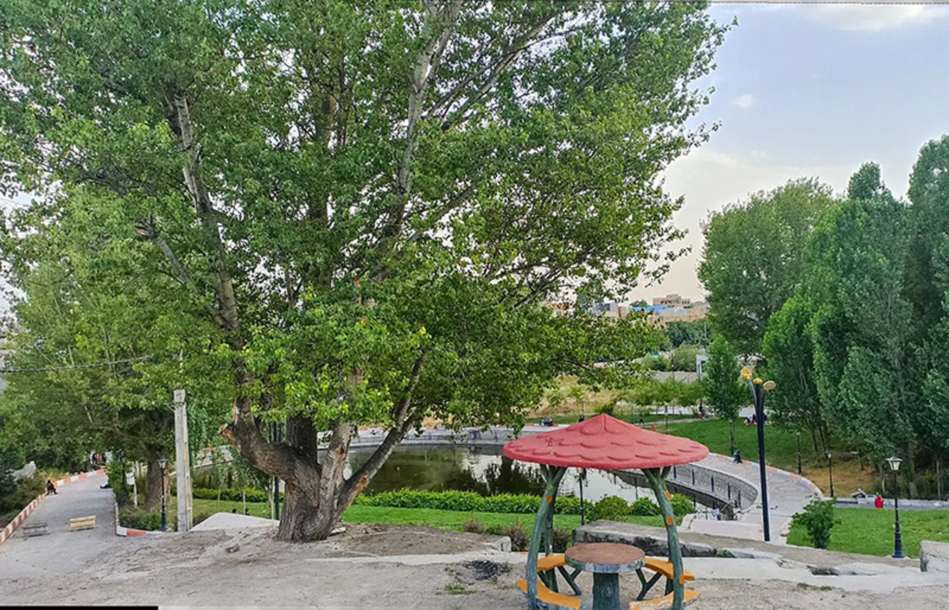 پارک سرسبز در سرعین