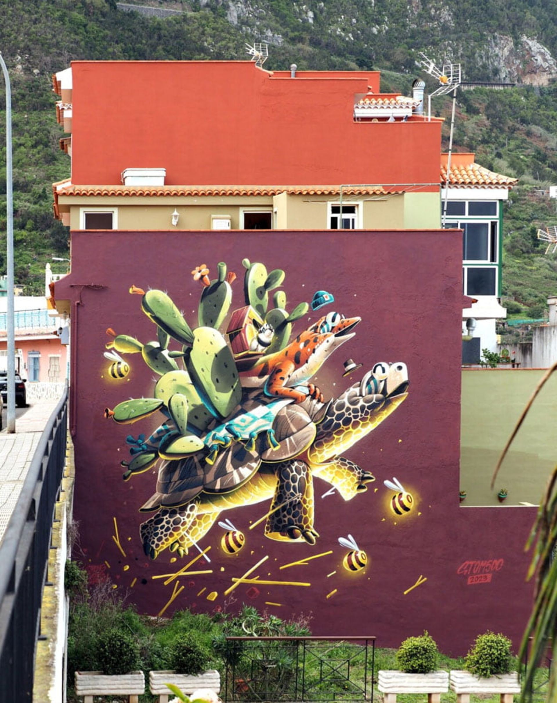 نقاشی دیواری لاکپشت و قورباغه