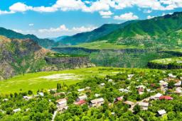 طبیعت سرسبز دره دبد ارمنستان