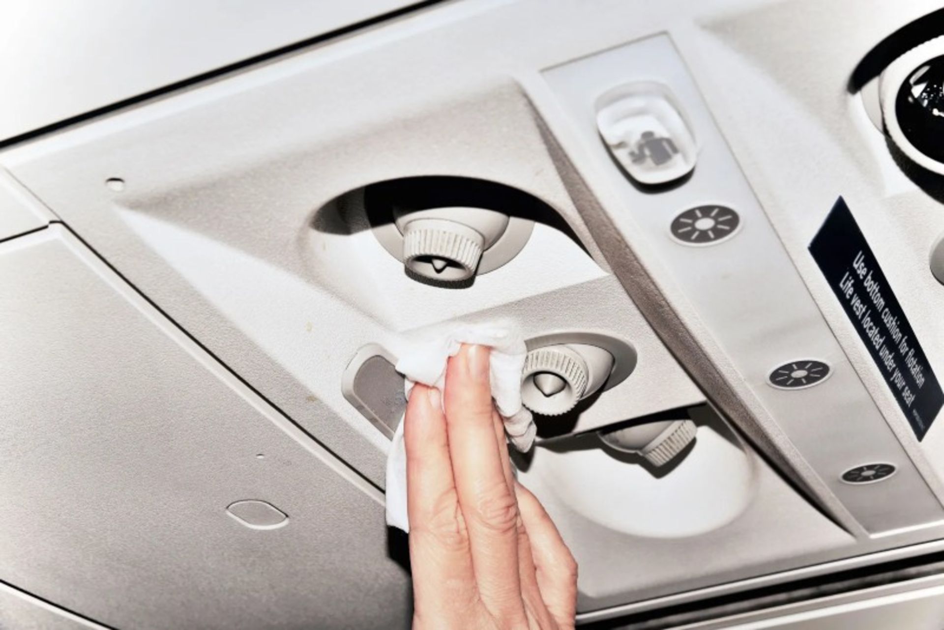 هواکش کابین هواپیما