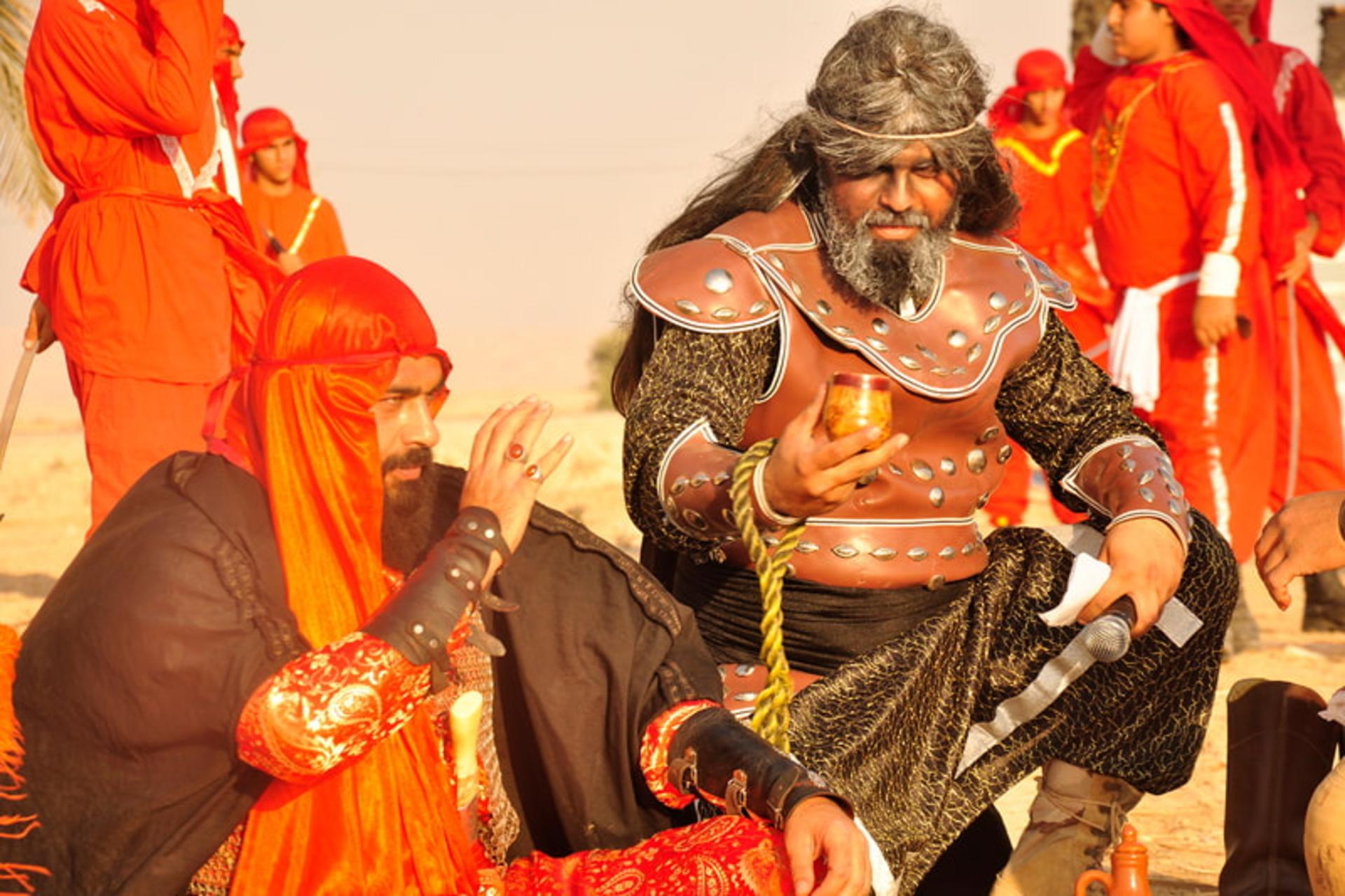 دو بازیگر تعزیه در نقش اشقیا