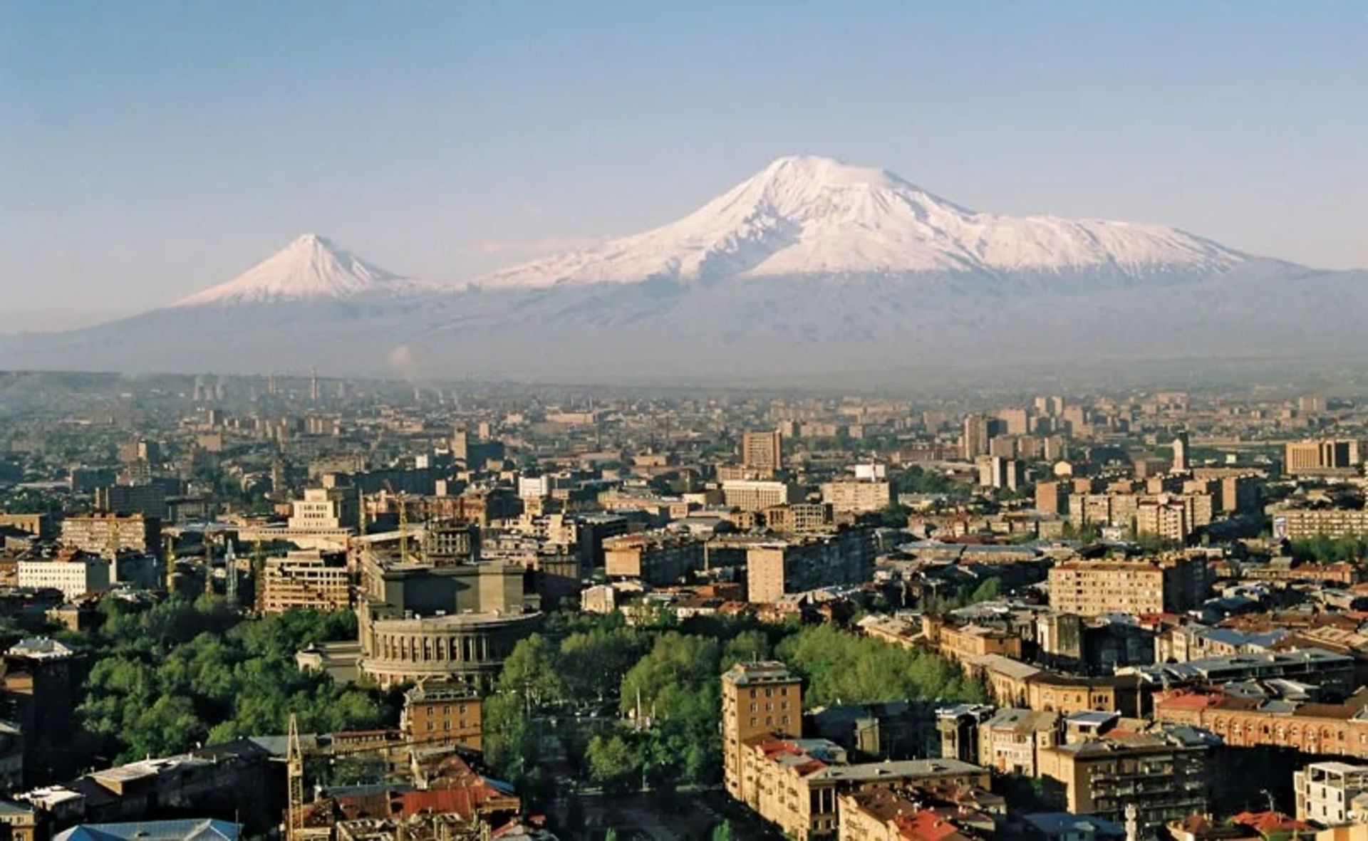 چشم انداز شهر ایروان ارمنستان